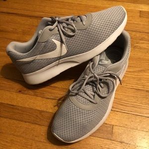 Men’s Nike tanjun size 13. Great shape